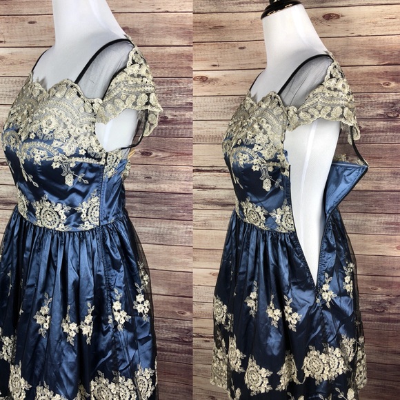 NWT Modcloth’s Liza Luxe Fanciful Finesse Dress - Picture 3 of 7